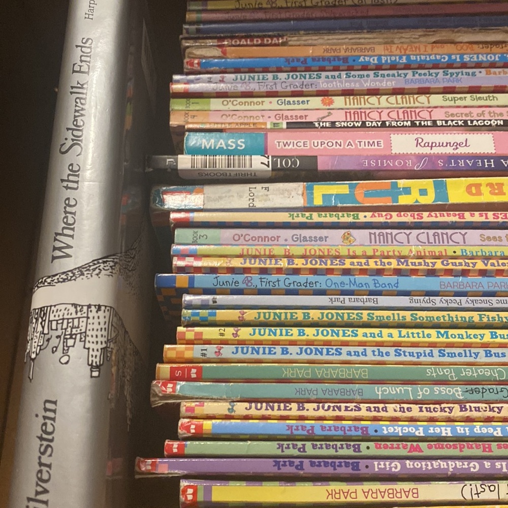 Books - Picture 4 of 4